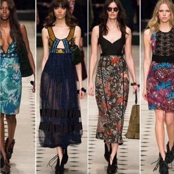 Burberry Nadie suede ankle fringe boots - Picture 4 of 16